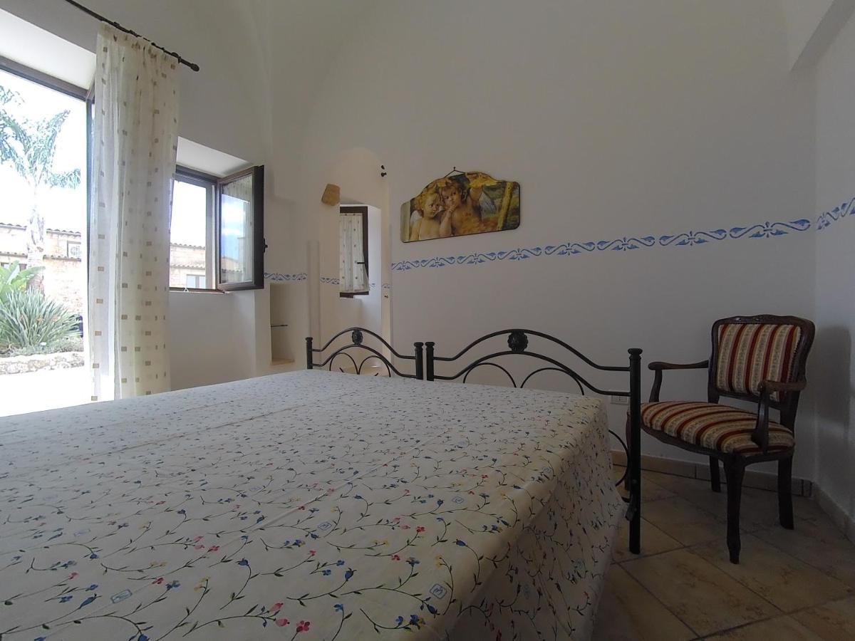 Azienda Agrituristica Masseria La Verna 파투 외부 사진