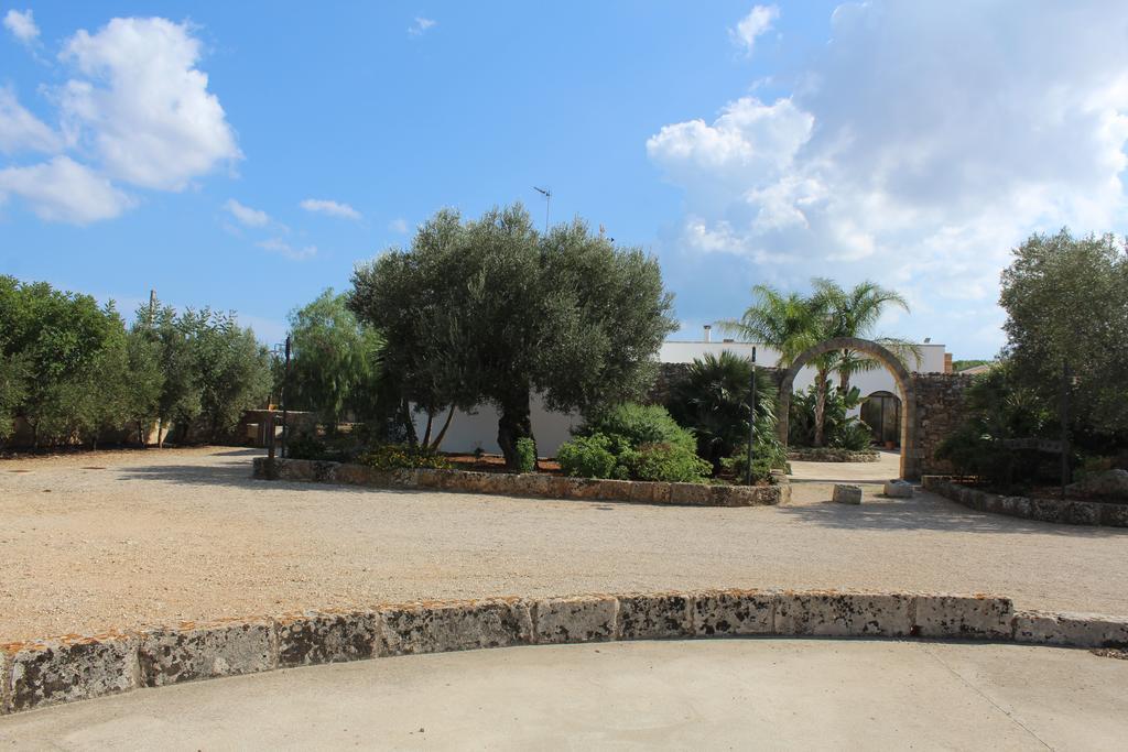Azienda Agrituristica Masseria La Verna 파투 외부 사진