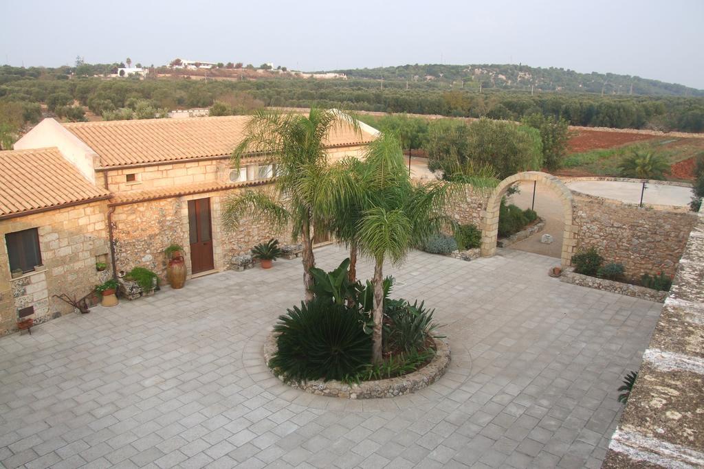 Azienda Agrituristica Masseria La Verna 파투 외부 사진